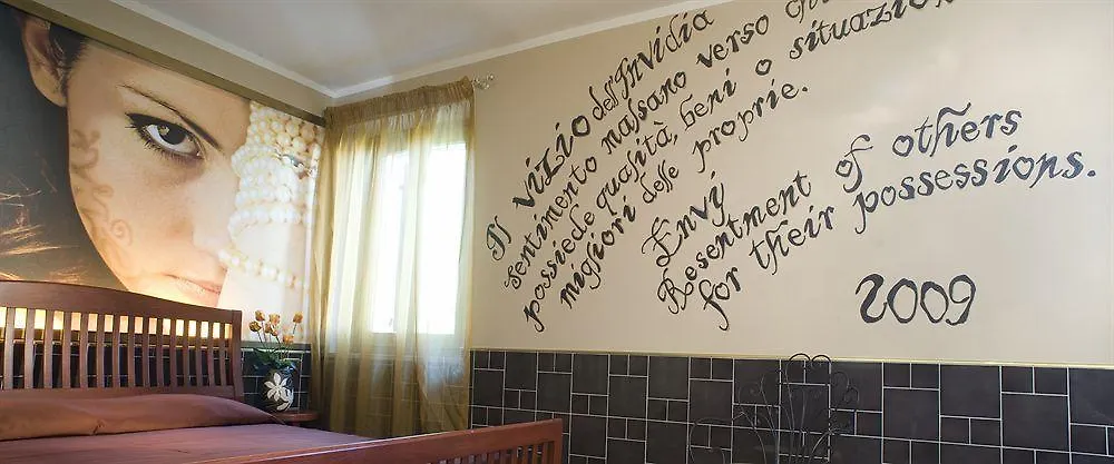 7 Vizi Hotel Cola  Italy